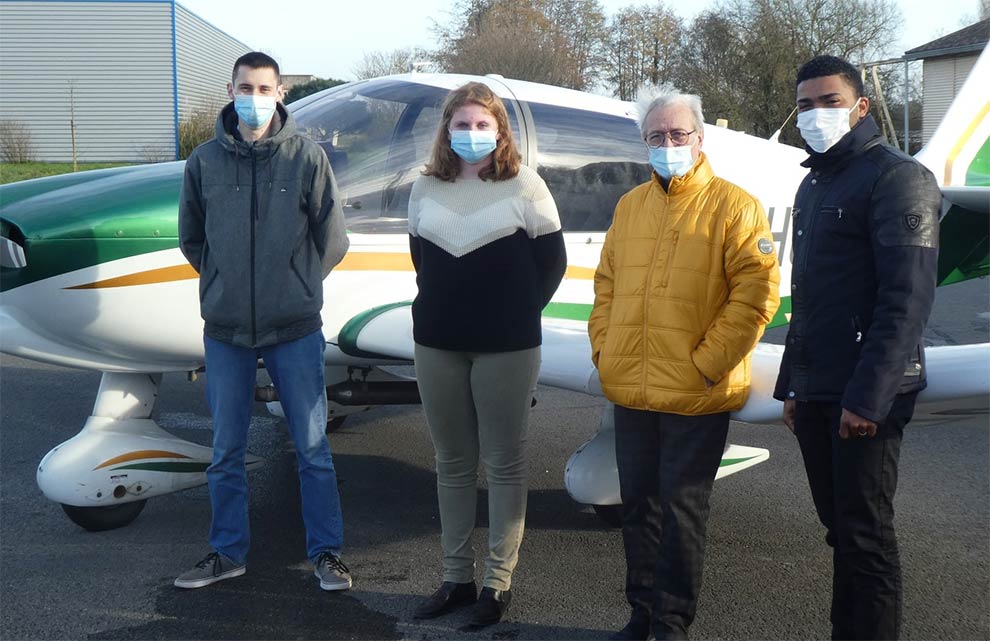 Renouveau de l'école de pilotage. Jeunesse et dynamisme.